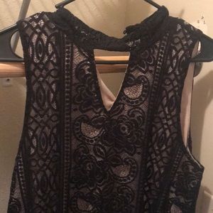 Black lace sleeveless shirt